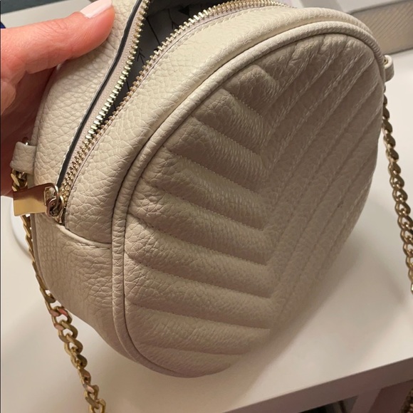 Handbags - Circle purse! ⭕️
